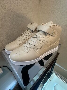 FILA - Men's Vulc 13 Distress Shoes (1CM00231 926)